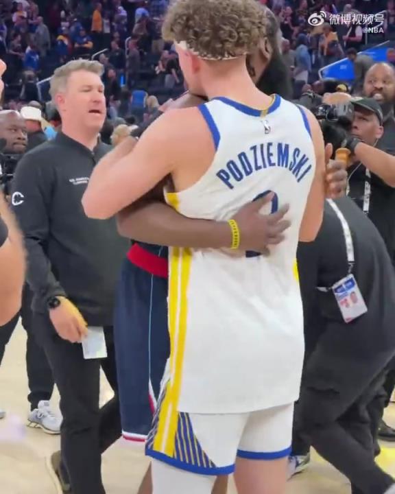 能打破附加賽不勝魔咒嗎？庫(kù)里賽后和哈登&小卡紛紛擁抱